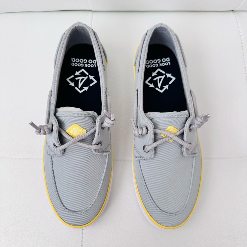 NEW Sperry Crest Boat Women Size 7 Gray Canvas Fabric